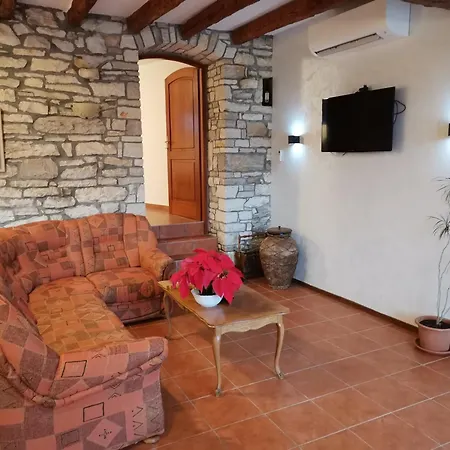 Holiday home Rustica Buje