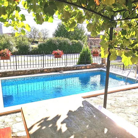 Rustica Holiday home Buje